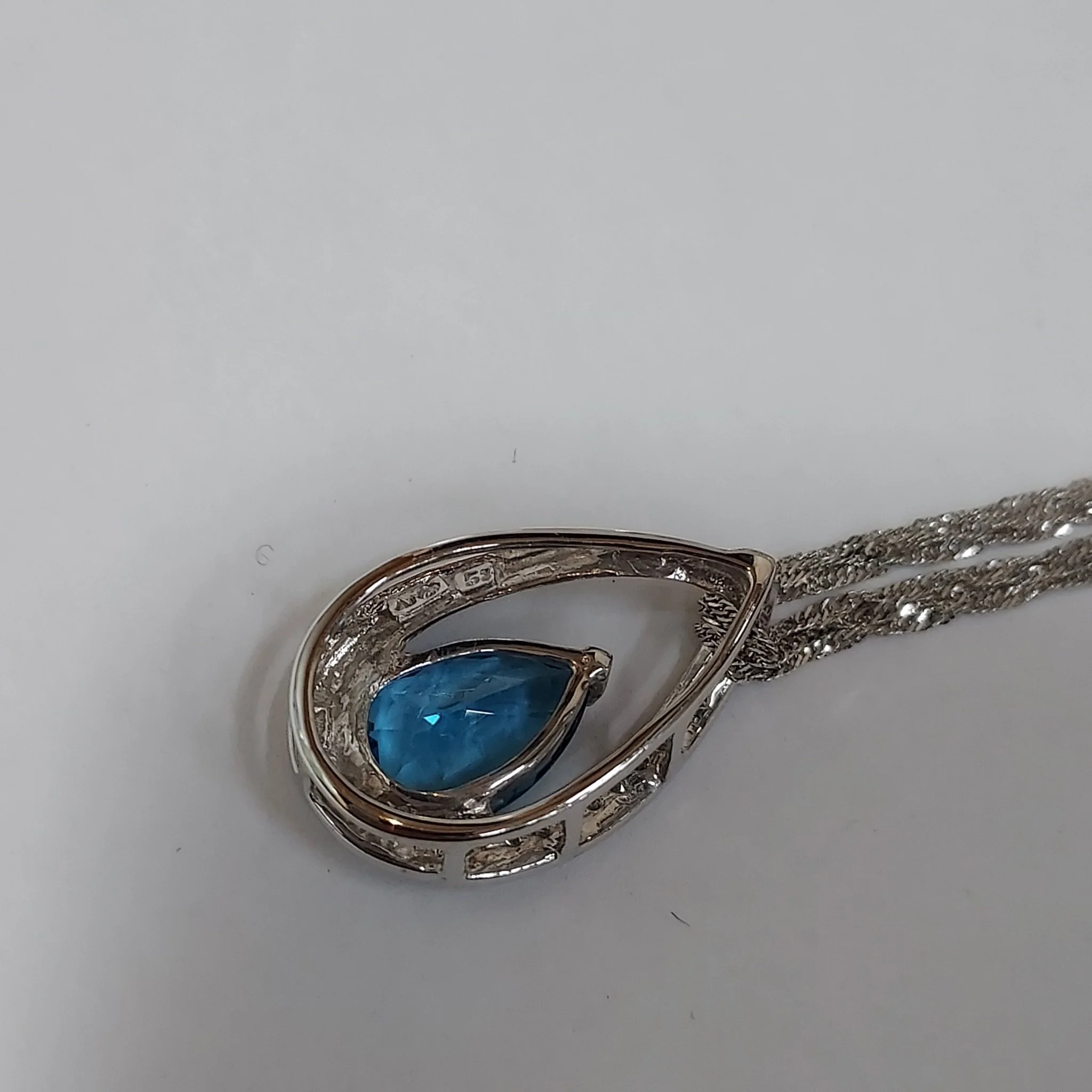 14K Gold Diamond & Topaz Necklace - Image 6