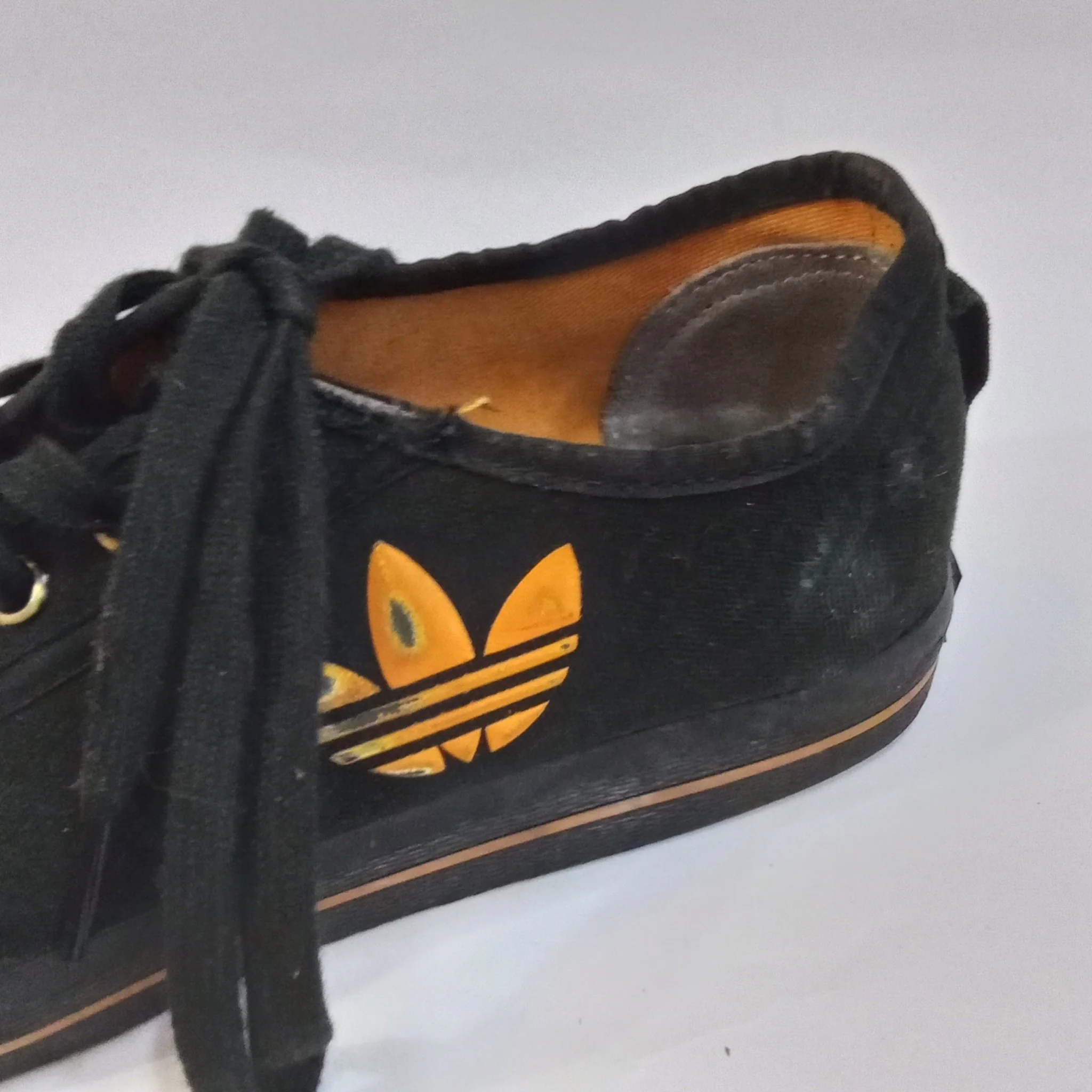 Raf Simons x Adidas Spirt Low Sneakers - Image 10