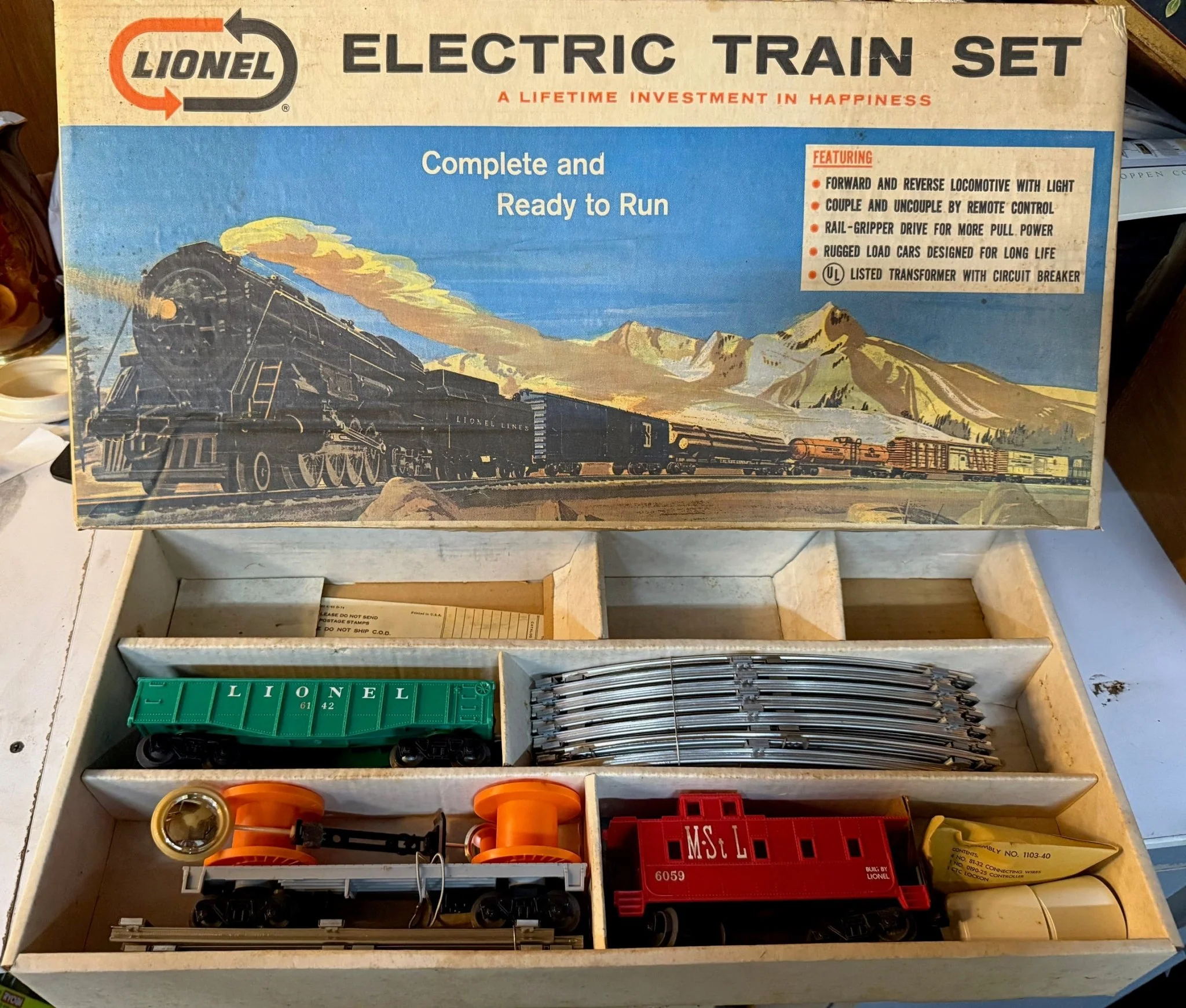 Vintage Lionel Electric Train Set 0-27 Gauge